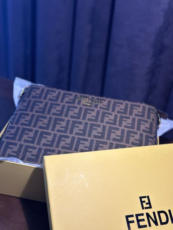 Продам Сумка от оригинальный бренд Fendi, Cofee. — 4