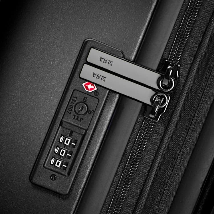 Чемодан американского бренда Traveler’s Choice — 5