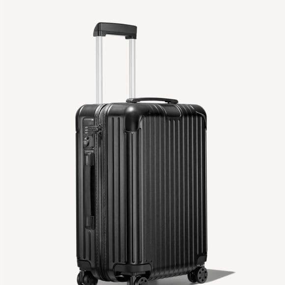 RIMOWA Essential — Matte Black — 2