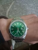 Rolex qol soati sotiladi yangi karopkasi bn upakovkasi buzulmagan