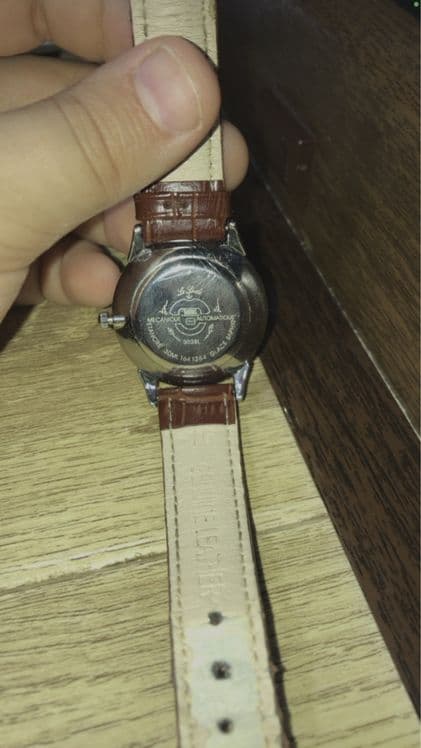 Tissot soat sotiladi — 2