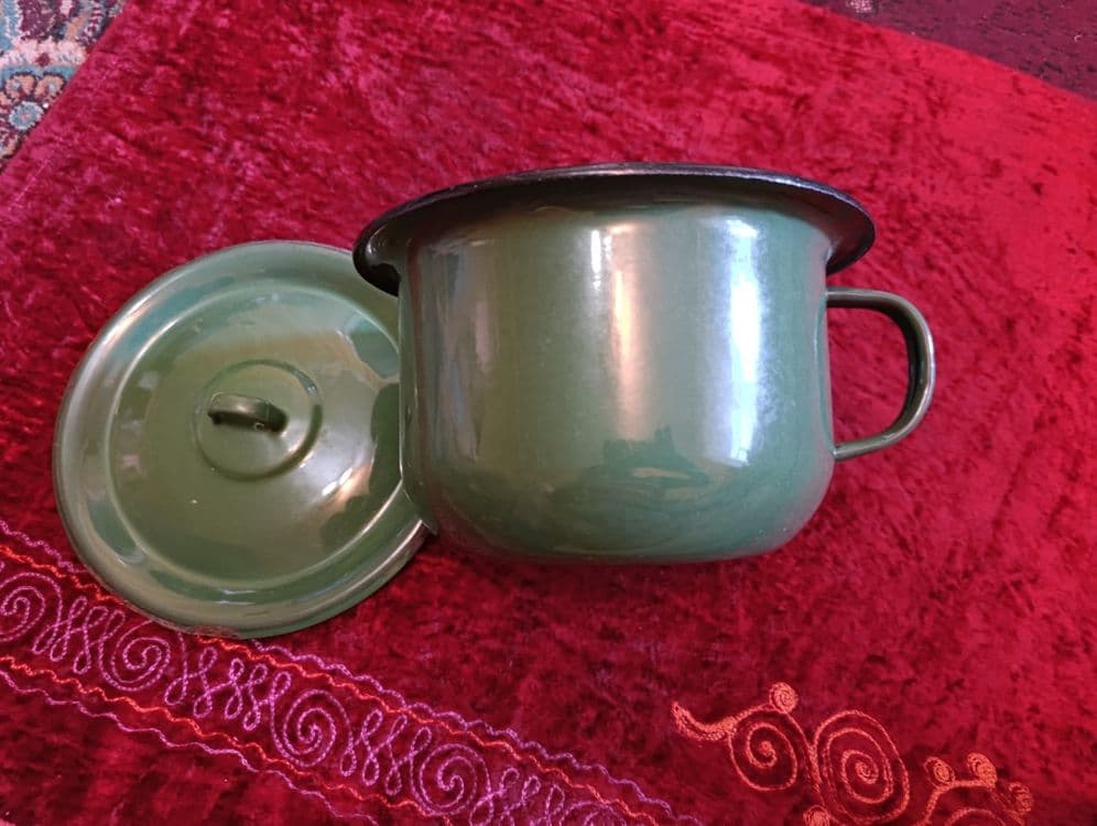 Часы механические Чайка , фонарь , горшок эмалированный ( СССР ) — 8