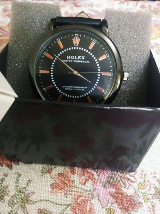 Rolex soat sotiladi — 3