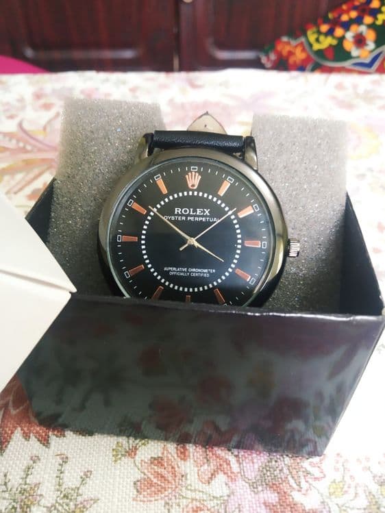 Rolex soat sotiladi — 4