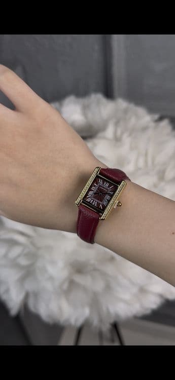 CARTIER soat 180.000 — 5