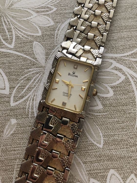 Bulova Dimond 18K Gold — 3