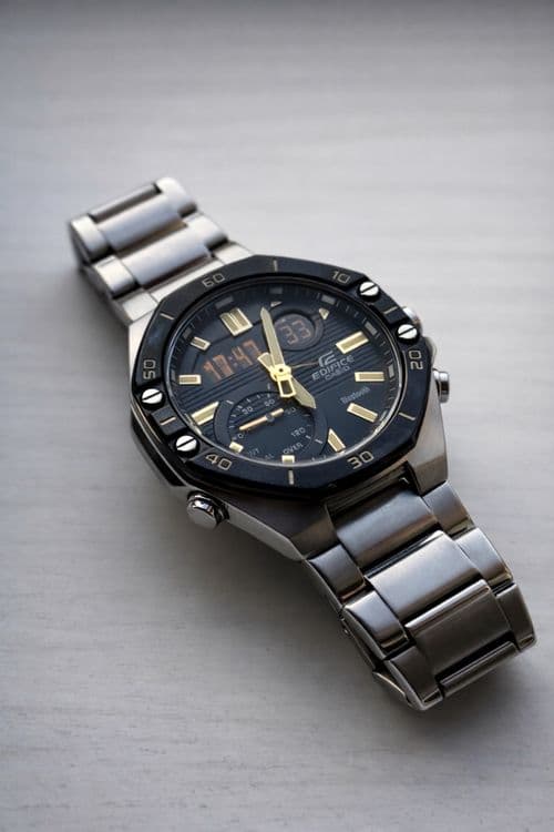 Casio Edifice ECB-10 Bluetooth — 2