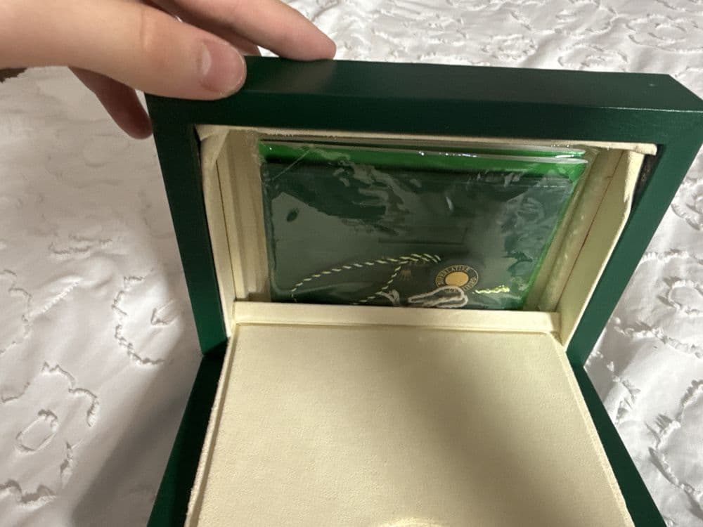 Продается абсолютно оригинальная коробка для часов Rolex — 3