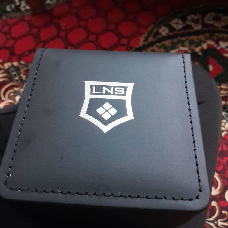 LNS soat sotiladi — 4