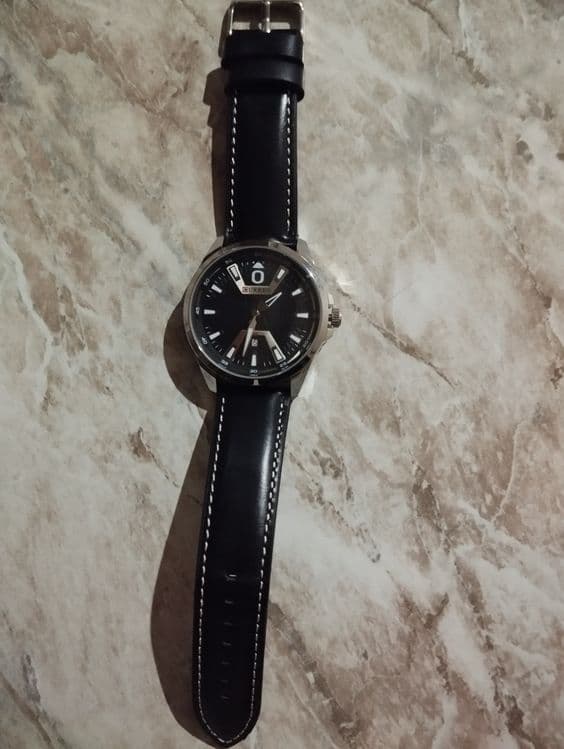 Qo'l soat Curren — 6