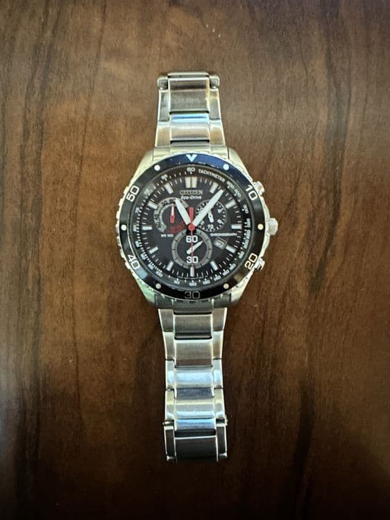 Citizen eco-drive sotiladi — 2