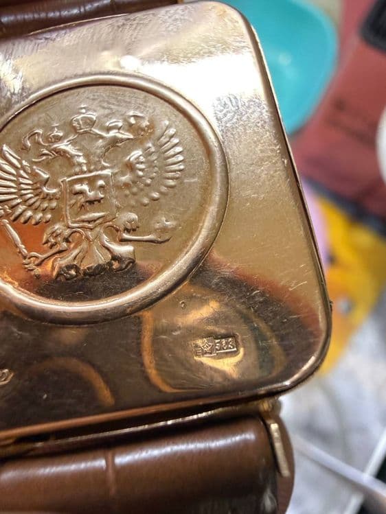 * MакТайм золотые часы с брилиантами 583 пробы со звездой смотрятся кр — 7