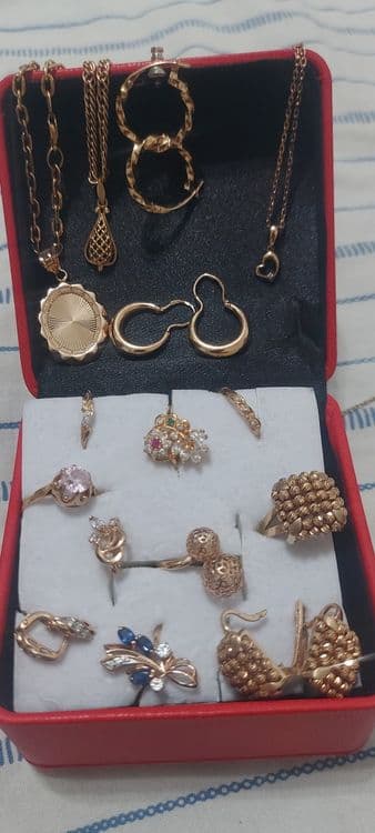 Срочно тилло такинчоклар сотилади гр 100$ — 1