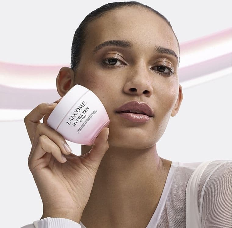 Продам набор кремов Lancôme — дневной и ночной 

Оригинальная кос — 4