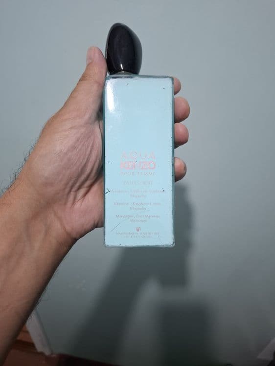 Atirlar. Kamroq qolgan original atirni ichiga parfum suv to'ldirilgan — 2
