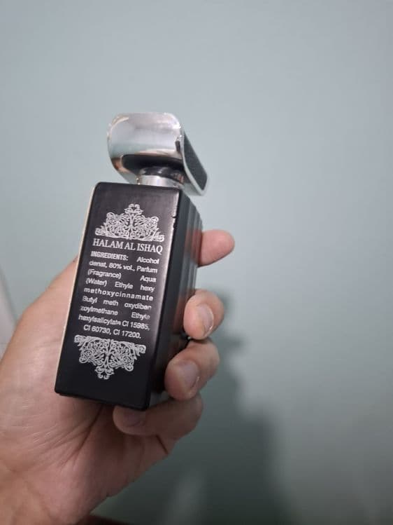 Atirlar. Kamroq qolgan original atirni ichiga parfum suv to'ldirilgan — 5