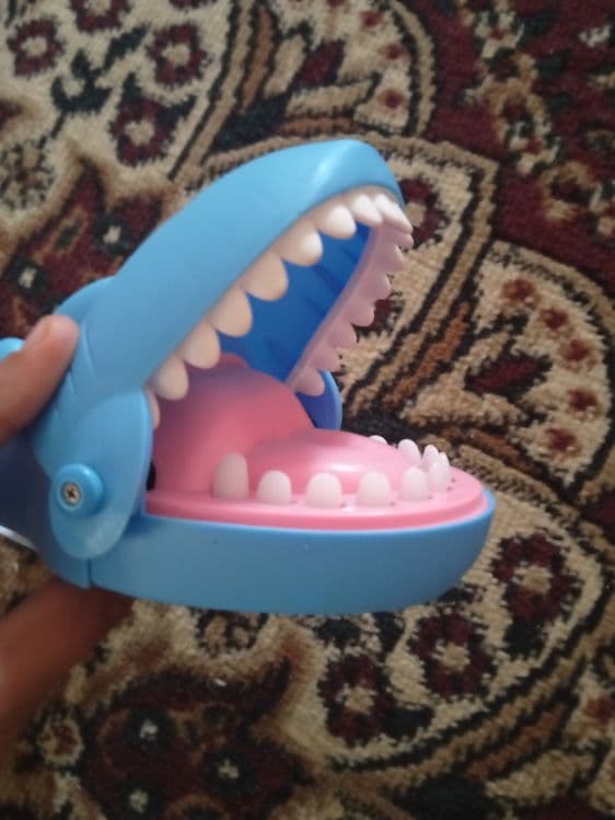Shark dentist toy — 2