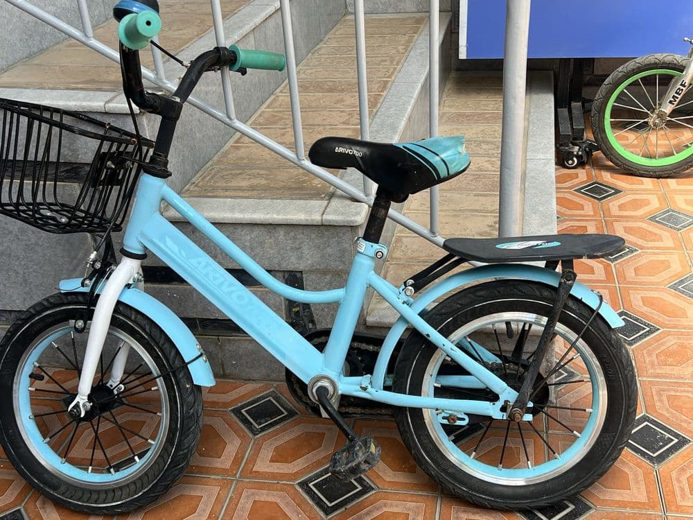 Velosipedlar sotiladi 3ta