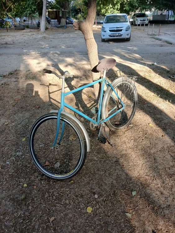 Toza rassiski 28 ural sivarkasi yuq yengil orqa oldi diskka yangi . — 2