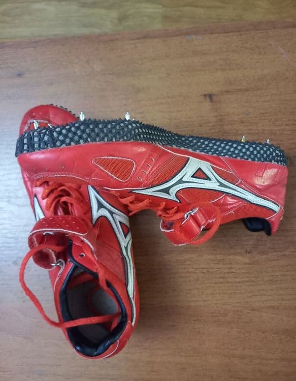 Шиповки для Высоты/Mizuno Оригинал/Размер 26 или 8,5/Качество/отличное — 2