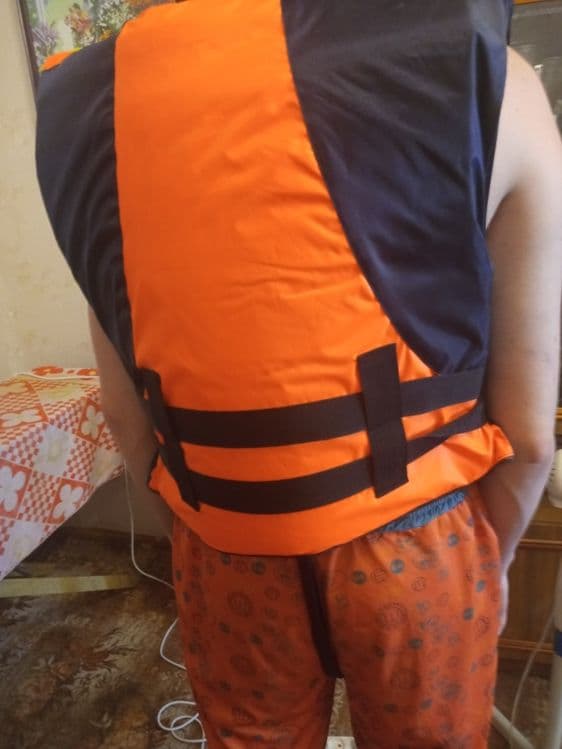 Жилет спасательный новый — 4