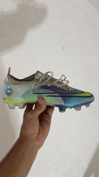 Butsi Nike mercurial — 1