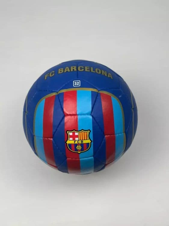 Futbol komanda logotipi tuwurilgan tuplar — 6