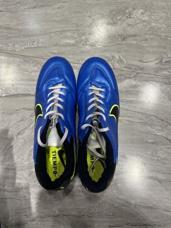 Бутсы Nike Tiempo почти новые. Butsi Nike Tiempo pochti yengi.Razmer40 — 5