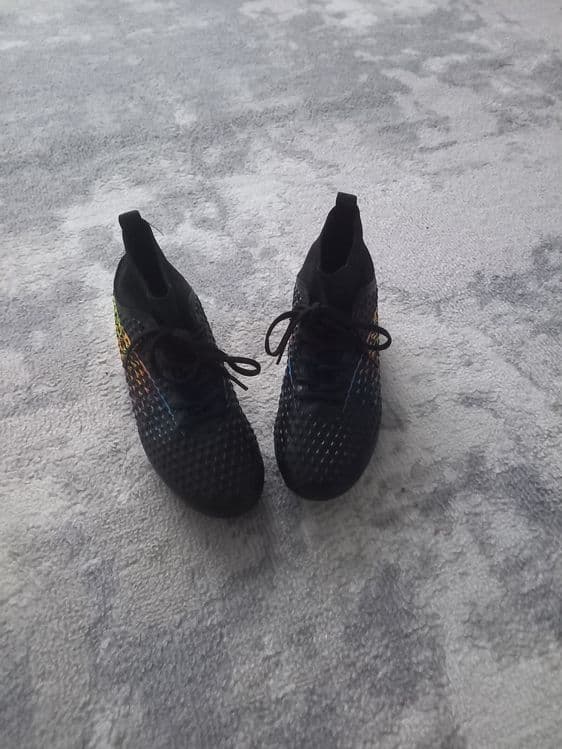 Futbol butsi 36 razmer — 2