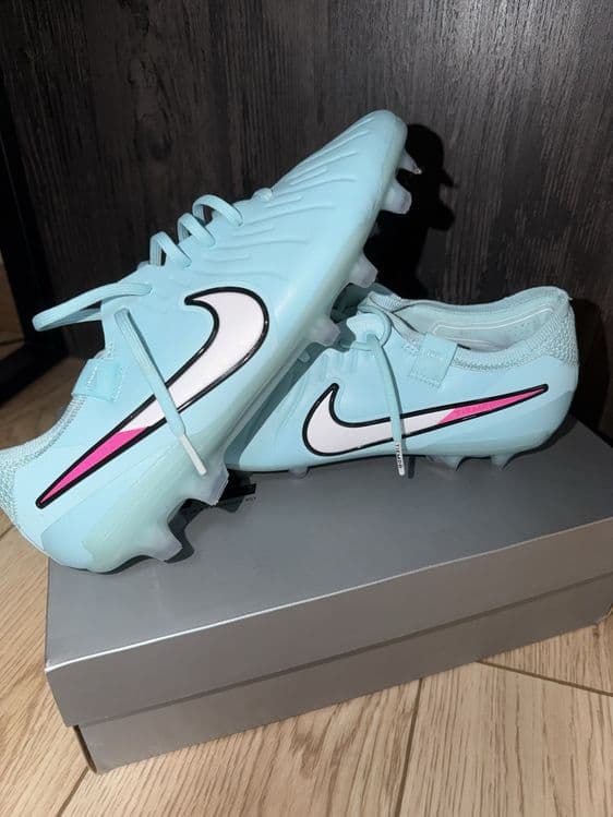 Продам новые оригинальные бутсы Nike Tienpo 43его размера — 1