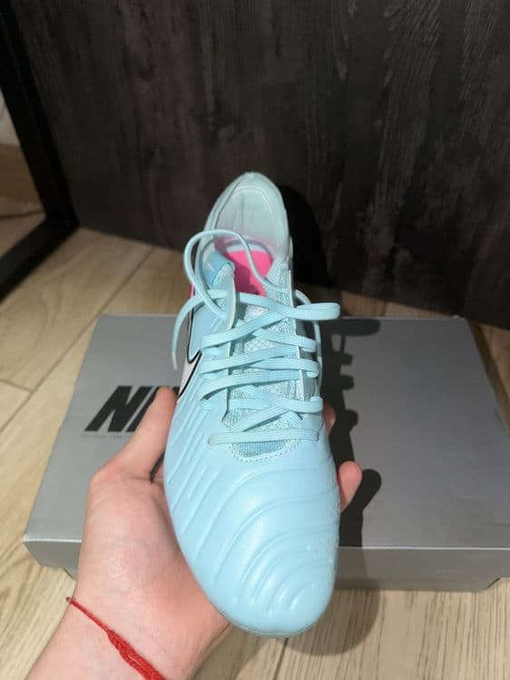 Продам новые оригинальные бутсы Nike Tienpo 43его размера — 2