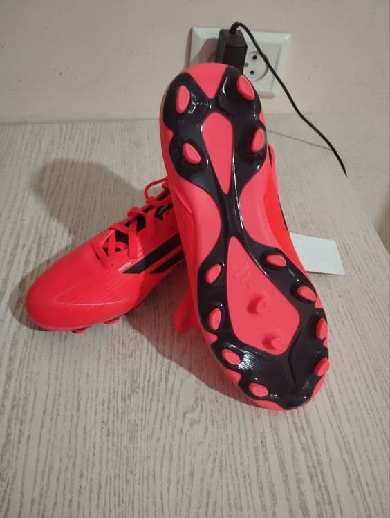 Бутцы adidas F50 — 2