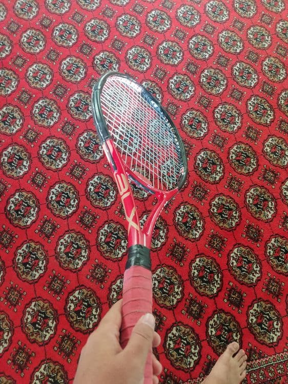 Katta tenis raketkasi — 1