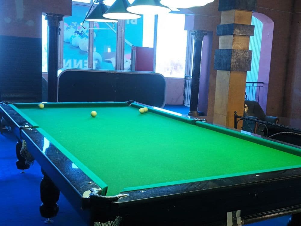 To‘rtta bilyard(billiard) stoli va to‘liq jihozlari sotiladi — 1
