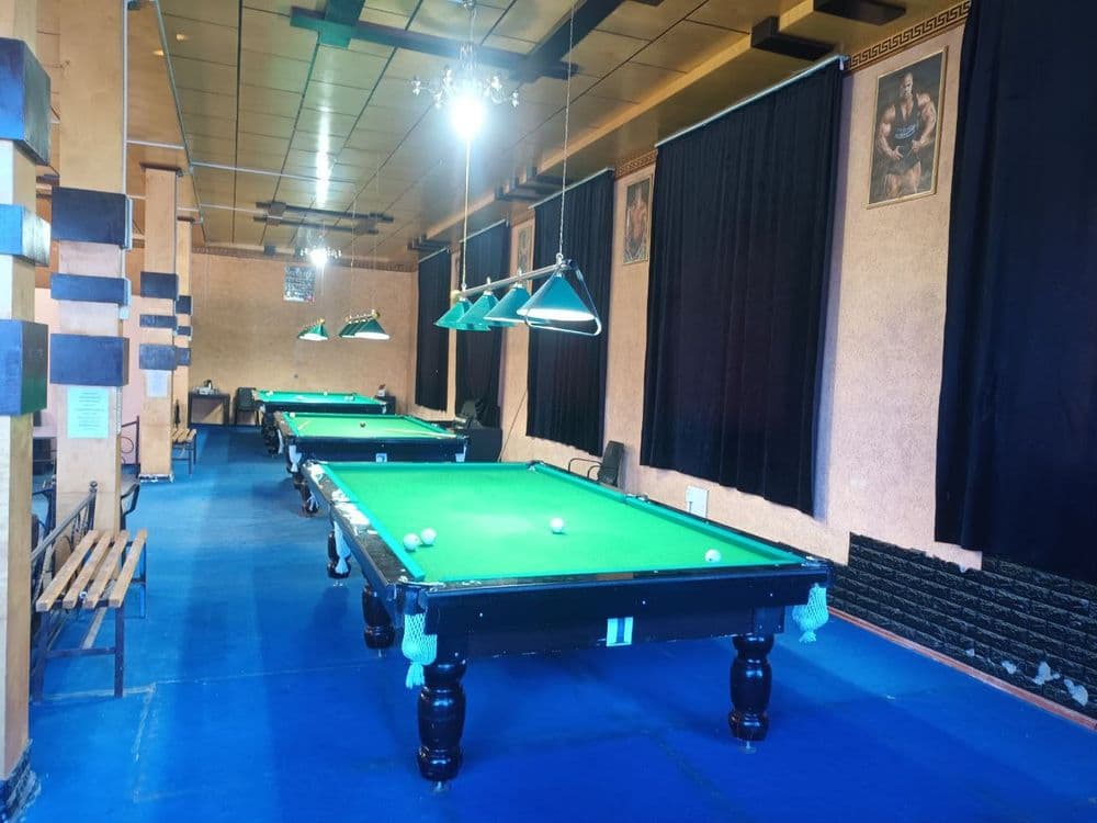 To‘rtta bilyard(billiard) stoli va to‘liq jihozlari sotiladi — 2