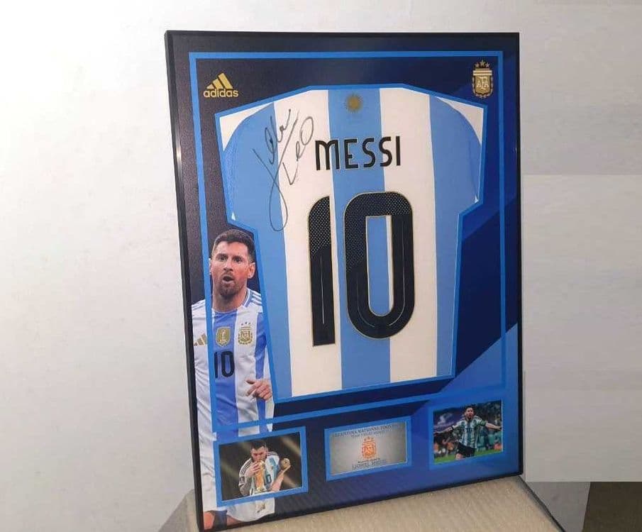 Форма Месси (сб. Аргентина) в рамке (Messi KIT in frame) — 1