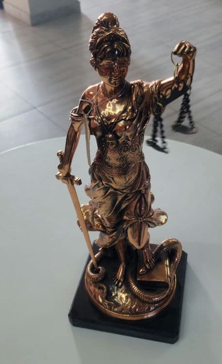 Femida Statuetka sotiladi — 4