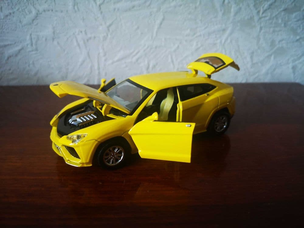 Моделька Lamborghini. — 4