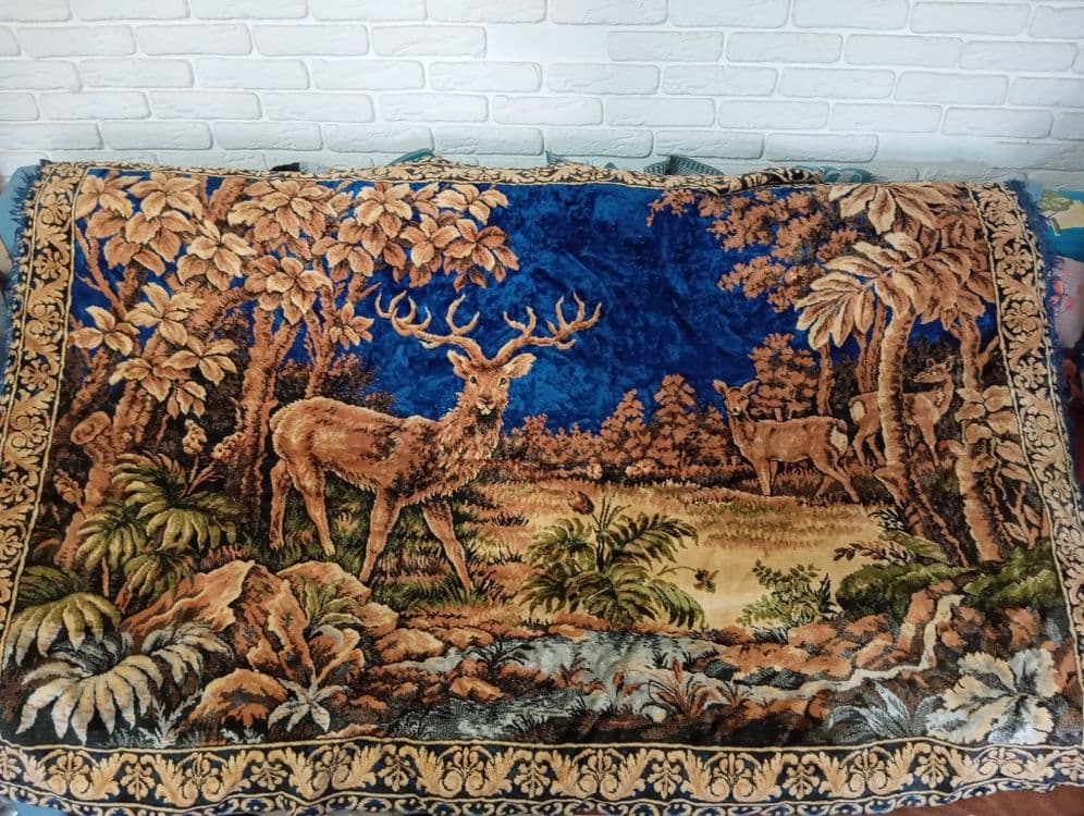 Продам гобелен олени в лесу состояние отличное советский — 2