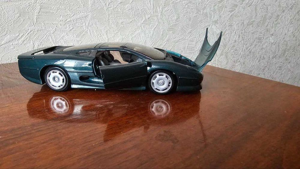 Ягуар Xj220. Масштаб 1:24 — 3