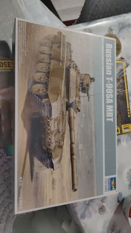 Т-90 танк сборная модель — 1