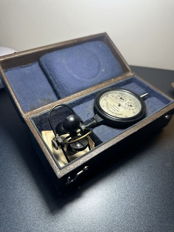 Anemometr ruchnoy — 2