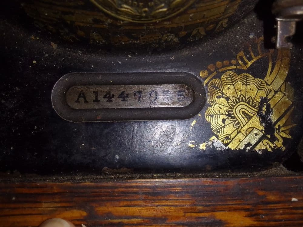Швейная машинка Зингер — 2