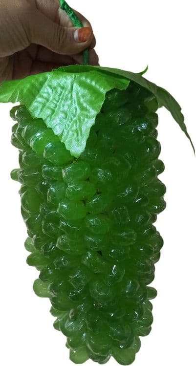 Qanddan yasalgan uzum 1 kg dan og‘irroq — 2