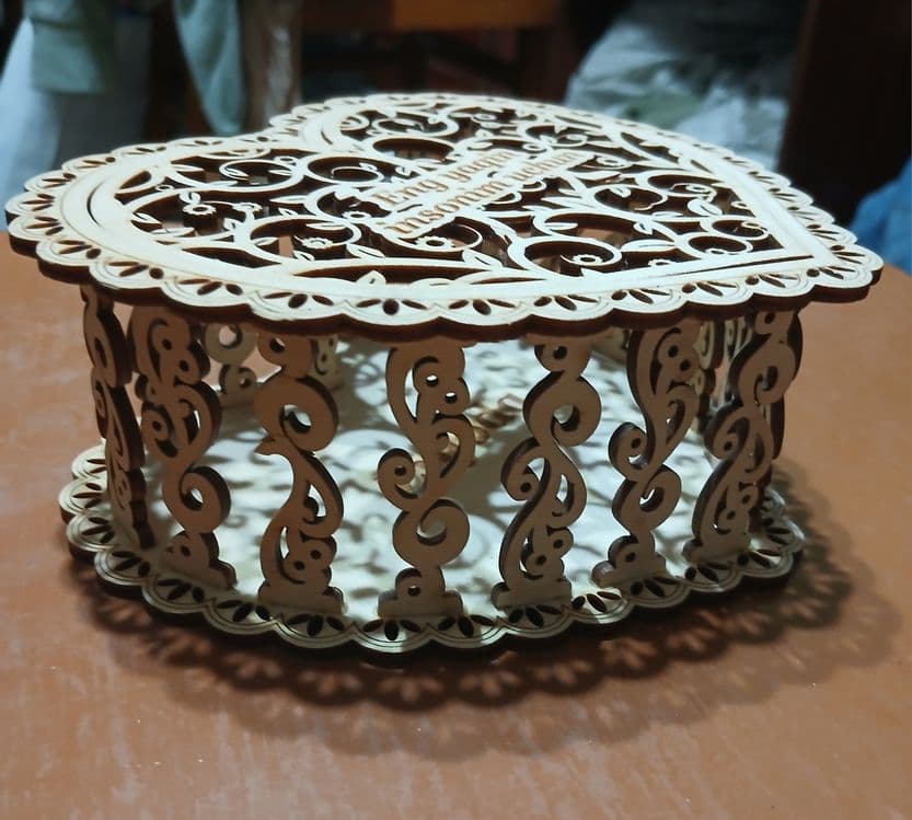 Шкатулка резная ручной работы — 3