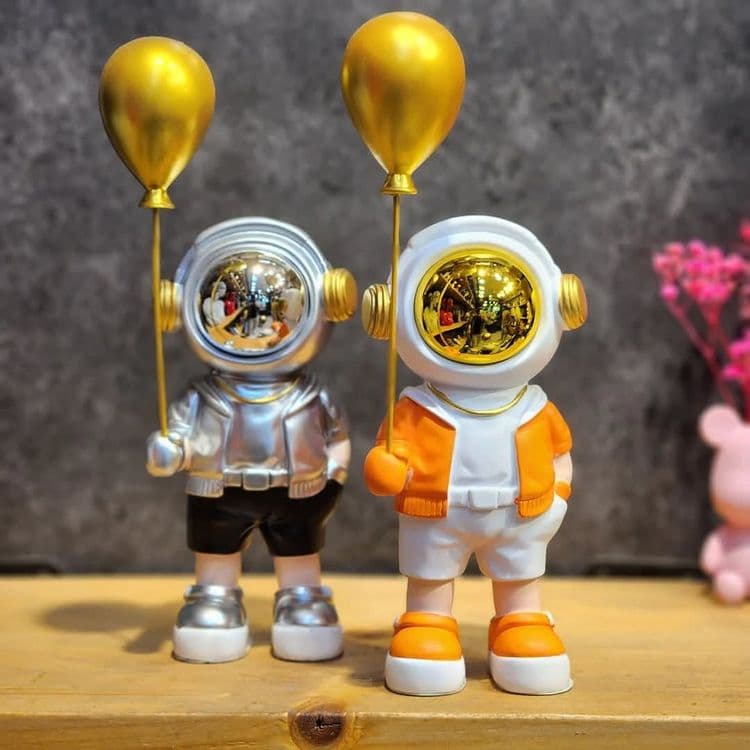 Фигурка космонавт сувенир — 4