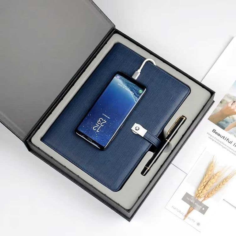 Подарочные наборы для бизнеса — Блокнот с зарядкой PowerBank — 1