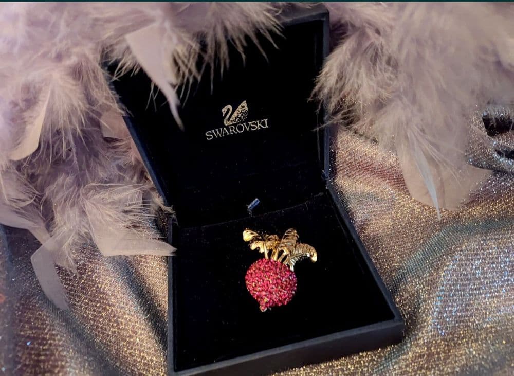Подарок брошь от Swarovski на 8 марта, годовщину, именины — 1