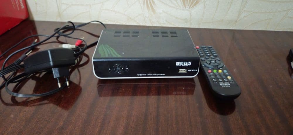 Цифровая кабельная приставка IS TV M5 205 — 5