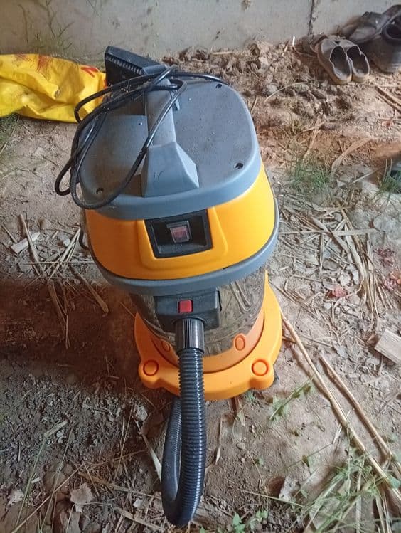 Moʻyka xizmati uchun aparatlar KARCHER . PILISOʻS . DIVIJOʻK sotiladi — 4
